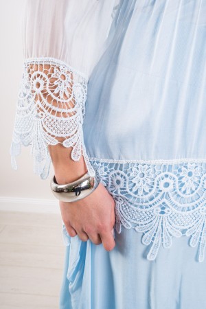 koordinierte kostbare Bluse und Hose mit koordinierter Stickerei Edelbluse und Hose mit koordinierter Stickerei Edelbluse ...