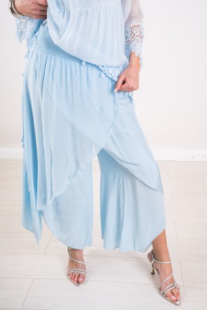 koordinierte kostbare Bluse und Hose mit koordinierter Stickerei Edelbluse und Hose mit koordinierter Stickerei Edelbluse ...