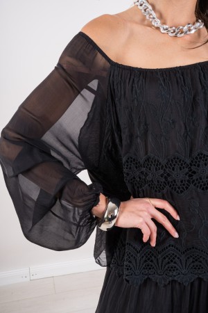 geneva dress with silk embroidery Geneva dress with silk embroidery Geneva dress with silk embroidery