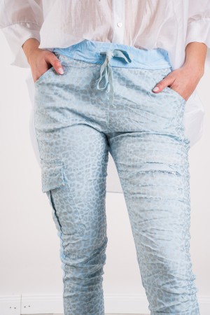 pantalone minerva animalier con strappi in paillettes  pantalone minerva animalier con strappi in paillettes  pantalone miner...