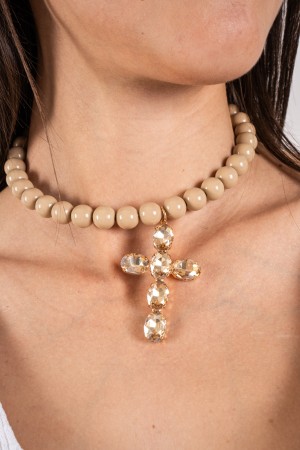 Jade necklace with colored pearls and maxi cross jade necklace with colored pearls and maxi cross jade necklace with colored pea