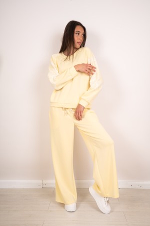 koordinierte Clarissa-Strick- und Hosen mit Spitzen-koordinierter Clarissa-Strickung und Hose mit Spitzen-koordinierten Clarissa