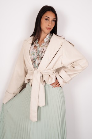 ines in Öko-Leder mit Gehäuse in Aes in Öko-Leder mit Gehäuse-Jacke in Aco-Leder mit Gürtel