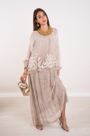 robe longue de la soie de la soie avec broderie et paillettes Long Silk Monica Robe avec broderie et paillettes Long Monica Robe