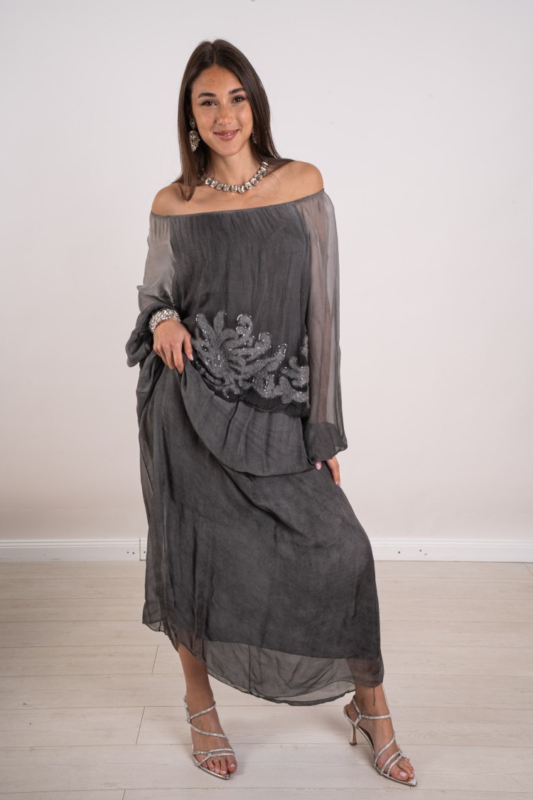 robe longue de la soie de la soie avec broderie et paillettes Long Silk Monica Robe avec broderie et paillettes Long Monica Robe