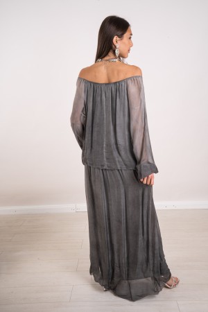 langes Seidenmonica-Kleid mit Stickereien und Pailletten Langes Seidenmonica-Kleid mit Stickereien und Pailletten langes Monica-