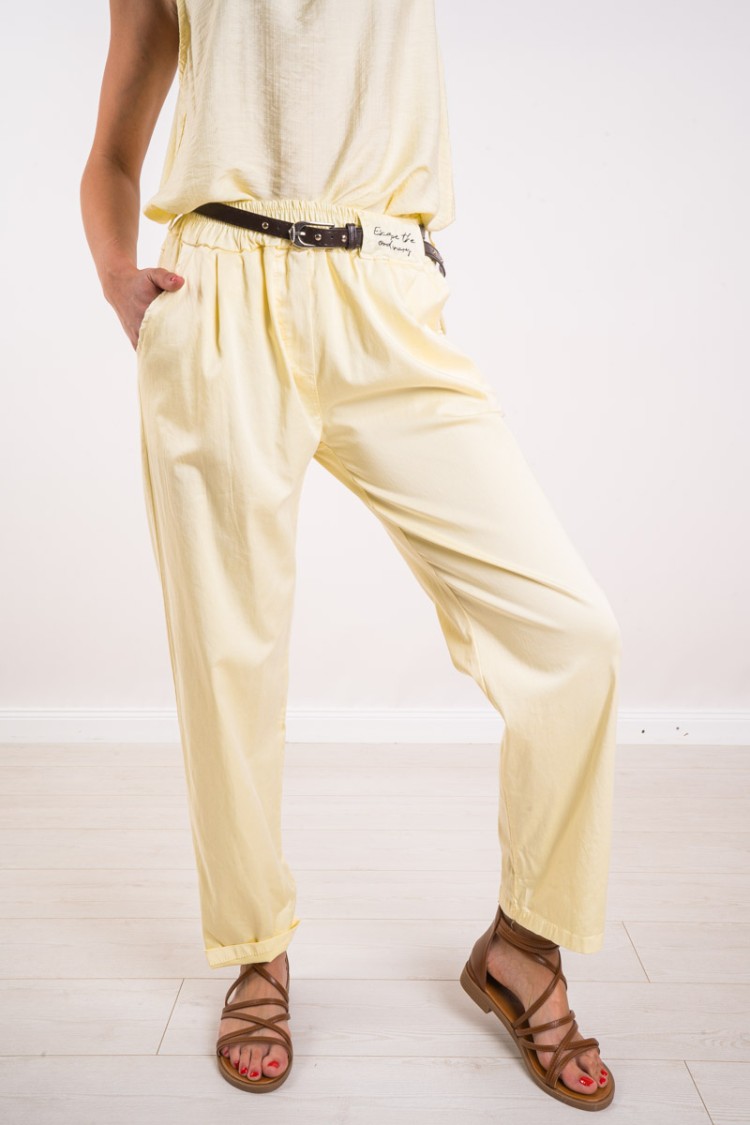 Pantalone Escape regular con cinta testa di moro  Pantalone Escape regular con cinta testa di moro  Pantalone Escape regular ...