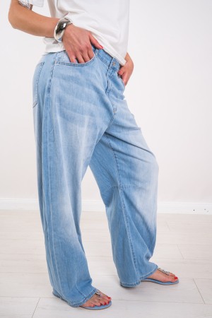 Jeans Coco con bandana laterale sangallo  Jeans Coco con bandana laterale sangallo  Jeans Coco con bandana laterale sangallo