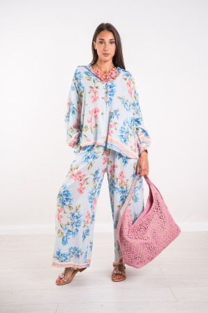 Coordinato Bridgerton in lino camicia e pantalone fantasia fiori  Coordinato Bridgerton in lino camicia e pantalone fantasia ...