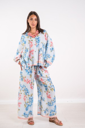 Coordinato Bridgerton in lino camicia e pantalone fantasia fiori  Coordinato Bridgerton in lino camicia e pantalone fantasia ...