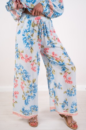 Coordinato Bridgerton in lino camicia e pantalone fantasia fiori  Coordinato Bridgerton in lino camicia e pantalone fantasia ...