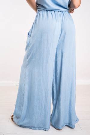 Coordinato Maelle denim con manica a sbuffo Coordinato Maelle denim con manica a sbuffo Coordinato Maelle denim con manica a ...