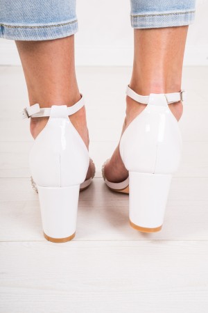 Rita Sandale mit Strass und Ferse Rita Sandale mit Strass und Ferse Rita Sandale mit Strasssteinen und Ferse