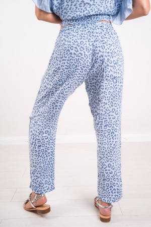 Coordinato Savana Animalier in lino con dettaglio rouches Coordinato Savana Animalier in lino con dettaglio rouches Coordinat...