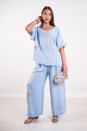Coordinato Butterfly in lino con ricamo cuore strass Coordinato Butterfly in lino con ricamo cuore strass Coordinato Butterfl...