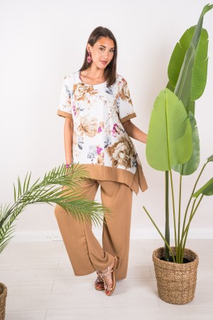 Coordinated Marisol Blouse and Trousers with Floral Fancy Coordinated Marisol Blouse and Trousers with Floral Fantasy Coordinati