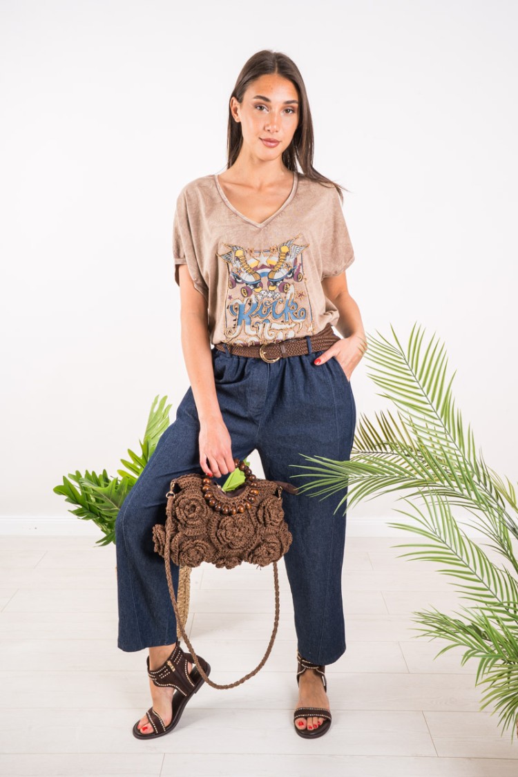 T-shirt Molly con stampa e piccole borchie  T-shirt Molly con stampa e piccole borchie  T-shirt Molly con stampa e piccole bo...