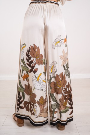 Pantalone serra con fantasia piante Pantalone serra con fantasia piante Pantalone serra con fantasia piante