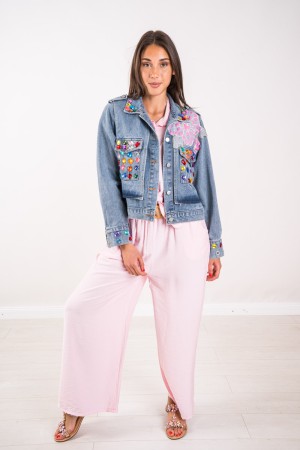 Chaqueta de flores de mezclilla con bordado y piedras, chaqueta de flores en denim con bordado y piedras, chaqueta de flores en 