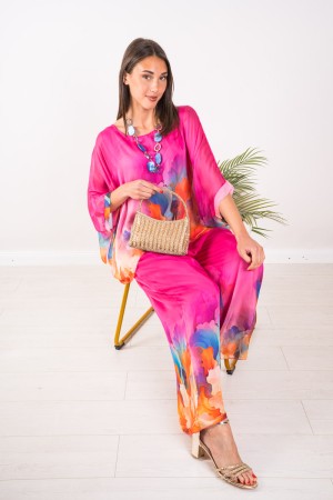 Ariel koordiniert mit Meerdruck- und Blumen-koordinierten Ariel mit Meerdruck- und Blumen-koordinierten Ariel mit Drucken ...
