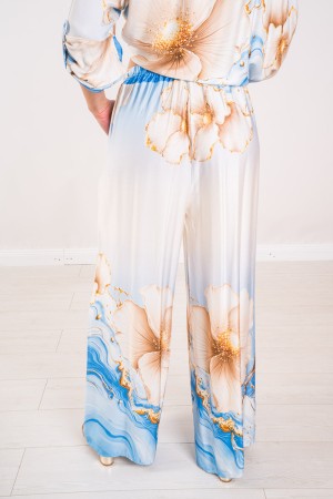 Coordinated Floria with Flowers Print and Gold Details Floria with Flowers Printing Flowers and Details Gold Coordinated Floria 