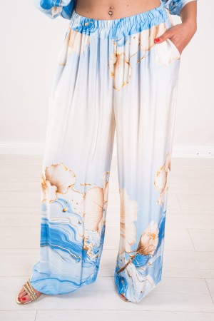Coordinated Floria with Flowers Print and Gold Details Floria with Flowers Printing Flowers and Details Gold Coordinated Floria 