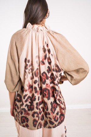 Coordinato Leopard blusa e pantalone  Coordinato Leopard blusa e pantalone  Coordinato Leopard blusa e pantalone