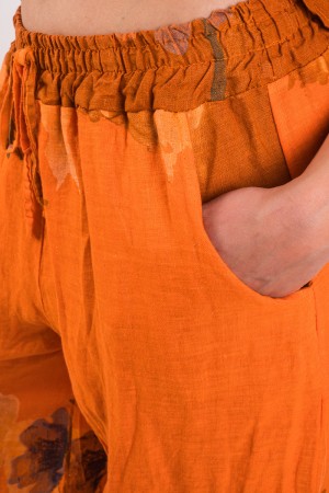 Koordiniertes Leinen-Leinen-Hemd und Hosen mit abstraktem Fantasie-koordiniertem Leinen-Leinen-Hemd und Hosen mit Fantasie ...
