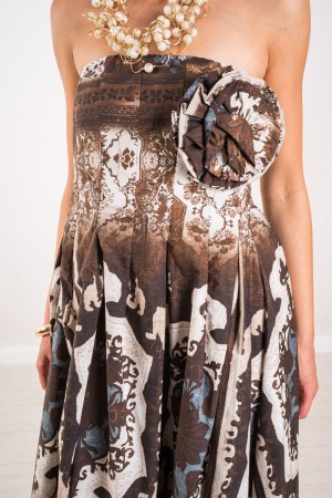 Naida long dress with brooch flower Naida long dress with brooch flower Naida long dress with flower brooch