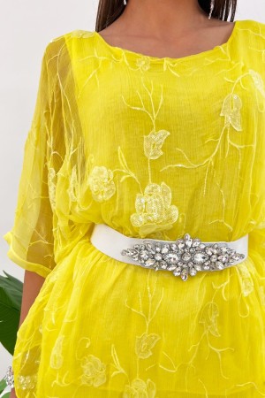 Teresa coordonnée avec des fleurs de broderie Ton de strass sur ton coordonné Teresa avec des fleurs de broderie Ton sèche sur t