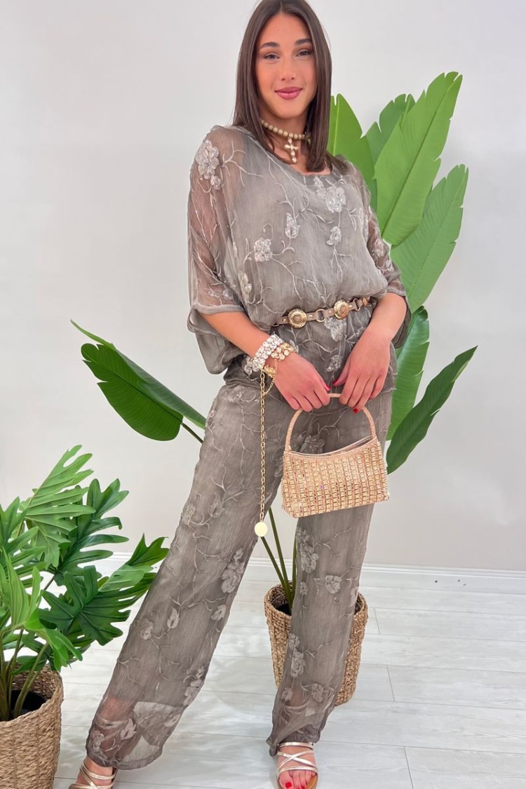 Koordinierte Teresa mit Stickerei Blumen Strass Ton auf Ton Koordiniert Teresa mit Stickerei Blumen Strass Ton auf Ton Koordinie
