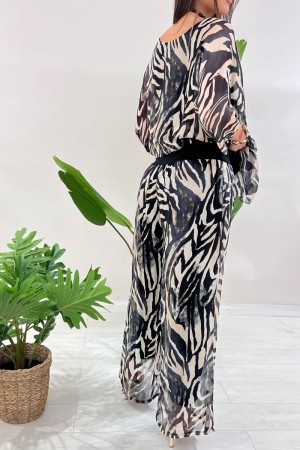 Coordinated Simba with zebra fantasy coordinated simba with zebra fantasy coordinated simba with zebra pattern