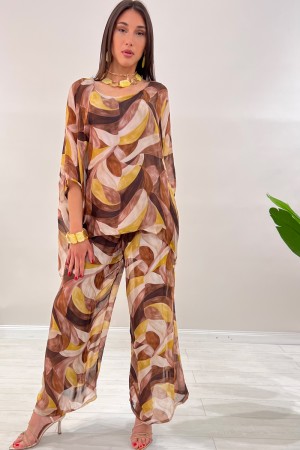 Koordiniertes Museum mit fantastischer Bluse und koordinierter Museumshose mit Fantasy-Bluse und koordinierter Museumhose mit ..