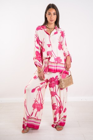 Coordinato Giglio camicia e pantalone con stampa fiore e righe sul fondo  Coordinato Giglio camicia e pantalone con stampa fi...