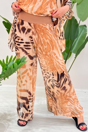 Coordinato Ginevra fantasia Animalier blusa e pantalone  Coordinato Ginevra fantasia Animalier blusa e pantalone  Coordinato ...