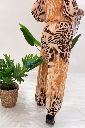 Coordinato Ginevra fantasia Animalier blusa e pantalone  Coordinato Ginevra fantasia Animalier blusa e pantalone  Coordinato ...
