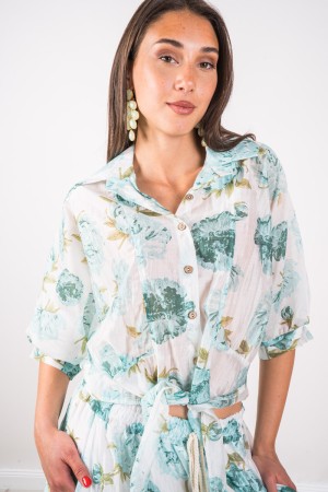 Pearl coordinated with floral pattern