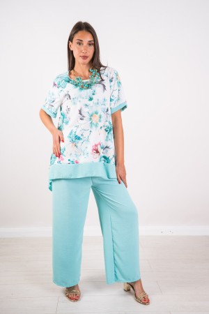 Coordinato Marisol blusa e pantalone con fantasia floreale Coordinato Marisol blusa e pantalone con fantasia floreale Coordin...