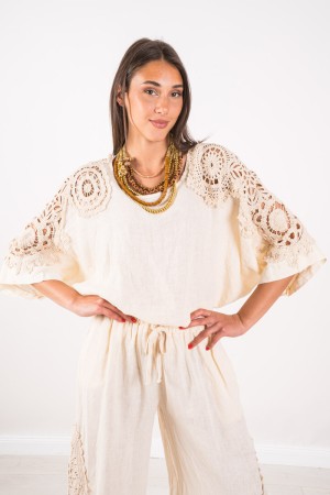 Coordinated Imperia Blouse and trousers with visible embroidery 