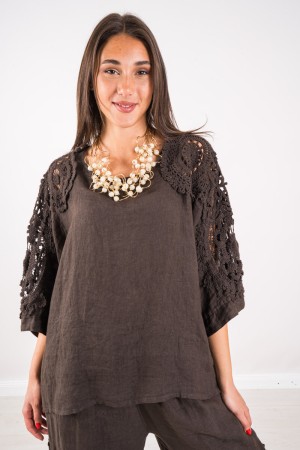 Coordinato Imperia blusa e pantalone con ricamo a vista  Coordinato Imperia blusa e pantalone con ricamo a vista  Coordinato ...