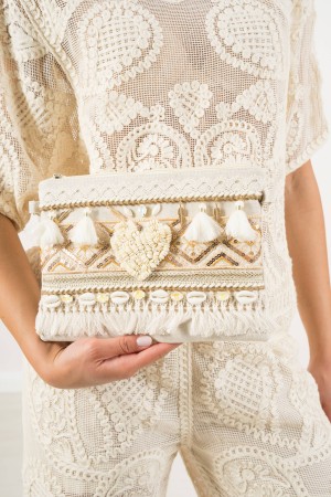 petite embrayage carré Irina avec détails Shells et perles Petite carrée Irina Petite avec coquilles et pour plus de détails ...