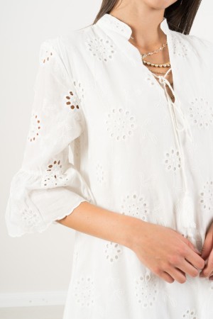 andorre Robe en dentelle V-Col Macramé et dentelle avec robe de glands Andorre en dentelle macramé avec col en V et dentelle ave