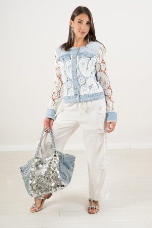Naomi-Jacke mit Spitze auf den Ärmeln Naomi-Jacke mit Spitze auf den Ärmeln Naomi-Jacke mit Spitze an den Ärmeln