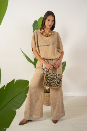 Coordinato Novella blusa e pantalone con inserti pizzo e piccoli strass  Coordinato Novella blusa e pantalone con inserti piz...