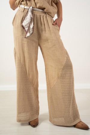 Coordinato Novella blusa e pantalone con inserti pizzo e piccoli strass  Coordinato Novella blusa e pantalone con inserti piz...