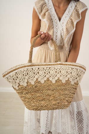 Borsa camilla paglia con decorazioni oro e macrame Borsa camilla paglia con decorazioni oro e macrame Borsa camilla paglia co...
