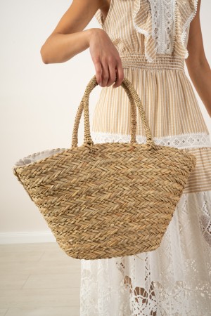 Chimilla-Strohbeutel mit Golddekorationen und Macrame-Chimilla-Strohbeutel mit Golddekorationen und Macrame Camilla Bag Stroh ..