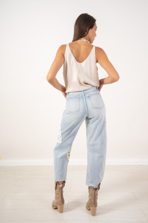Regenbogenjeans mit Regenbogen-Jeans-Spitze mit Regenbogen-Jeans-Spitze mit Spitze
