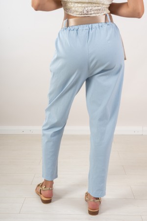 pantalones de jeans tipo Kikka con pantalones beige kikka simil Simil Jeans con pantalones beige de cinturón Kikka Simil Jeans c