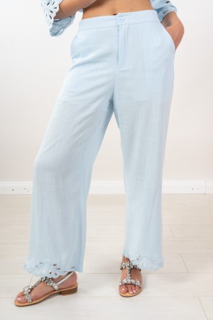 coordinato penna camicia e pantalone con dettagli lavorati  coordinato penna camicia e pantalone con dettagli lavorati  coord...